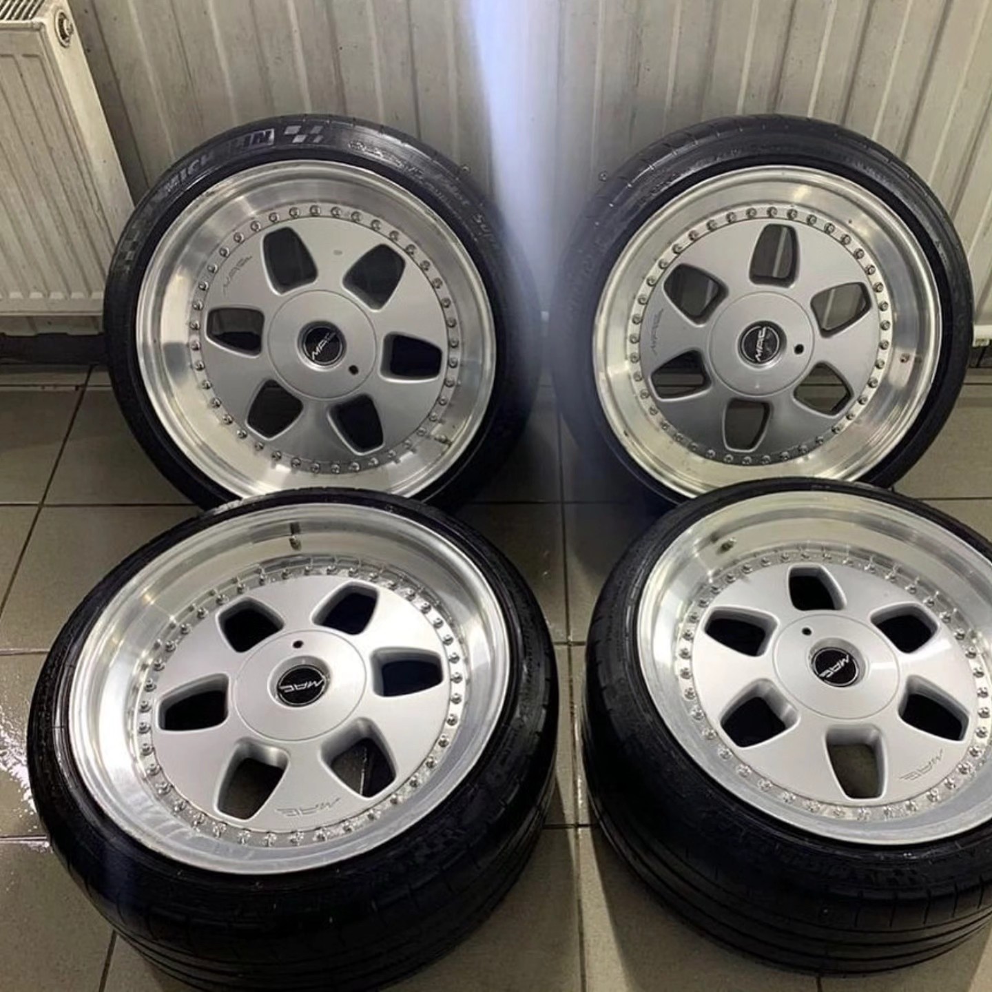 Original MAE R18 3-Piece Staggered Wheels