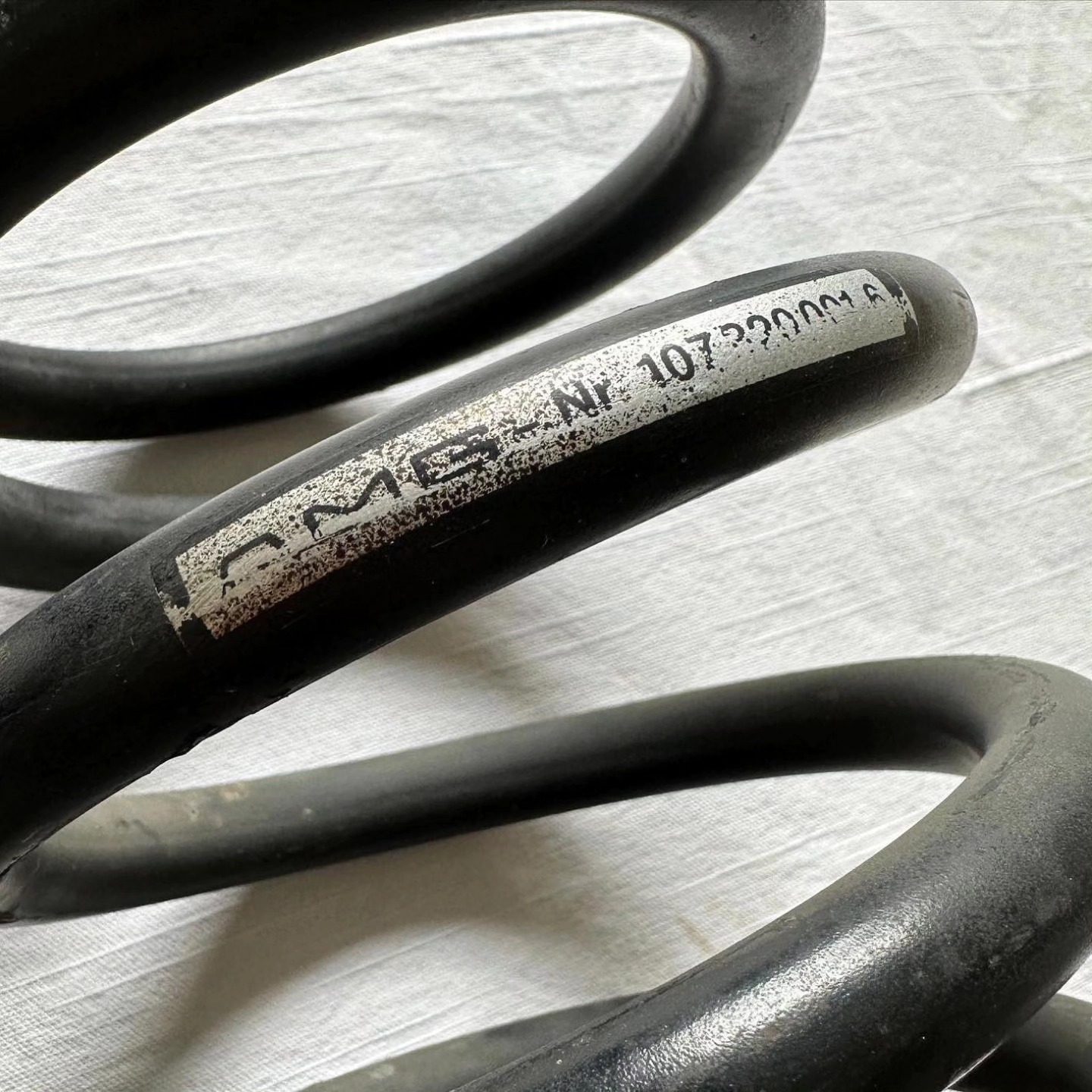Original AMG Lowering Springs for Mercedes-Benz R107 SL/SLC - Image 4