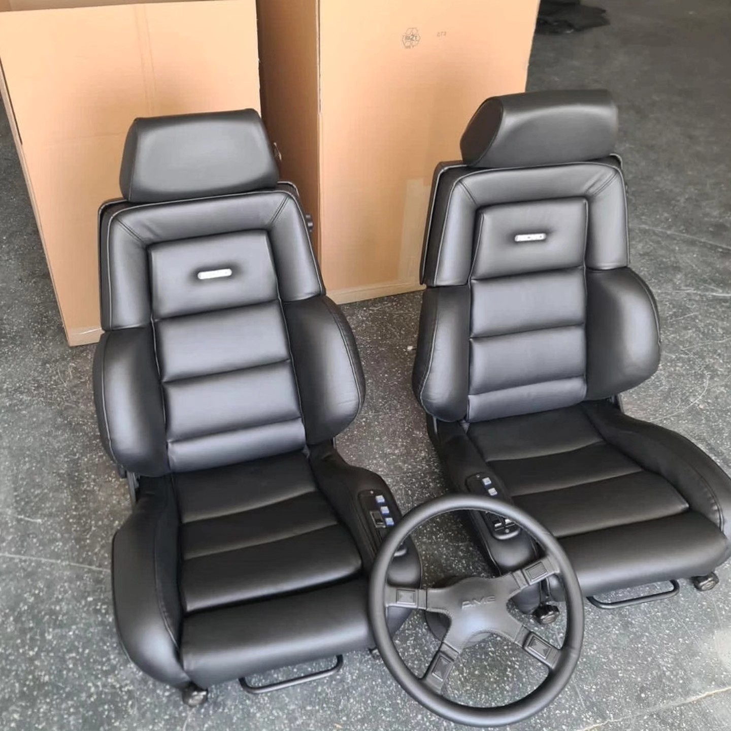 Recaro Classic C Seats & AMG Italvolanti M40 Steering Wheel - Image 2