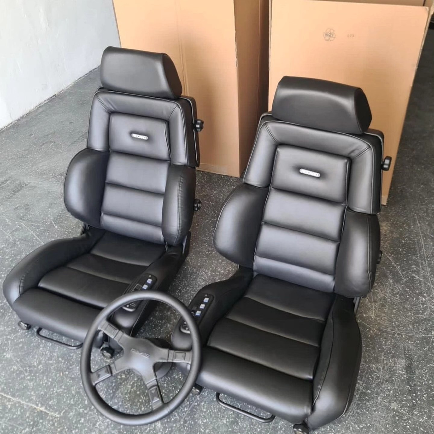 Recaro Classic C Seats & AMG Italvolanti M40 Steering Wheel - Image 3