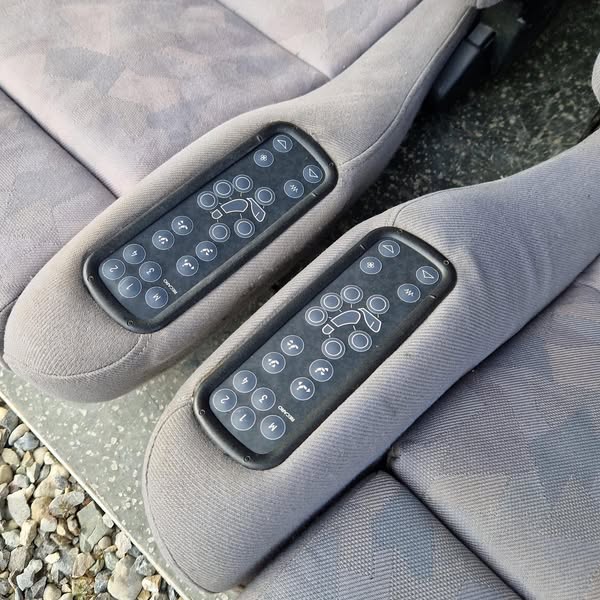 Original RECARO DSE Seats - Image 4