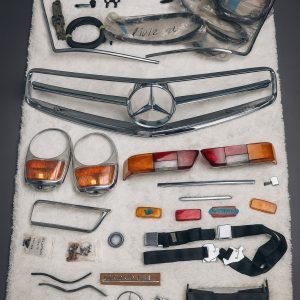 Lot of W113 Mercedes-Benz SL “Pagoda” Parts