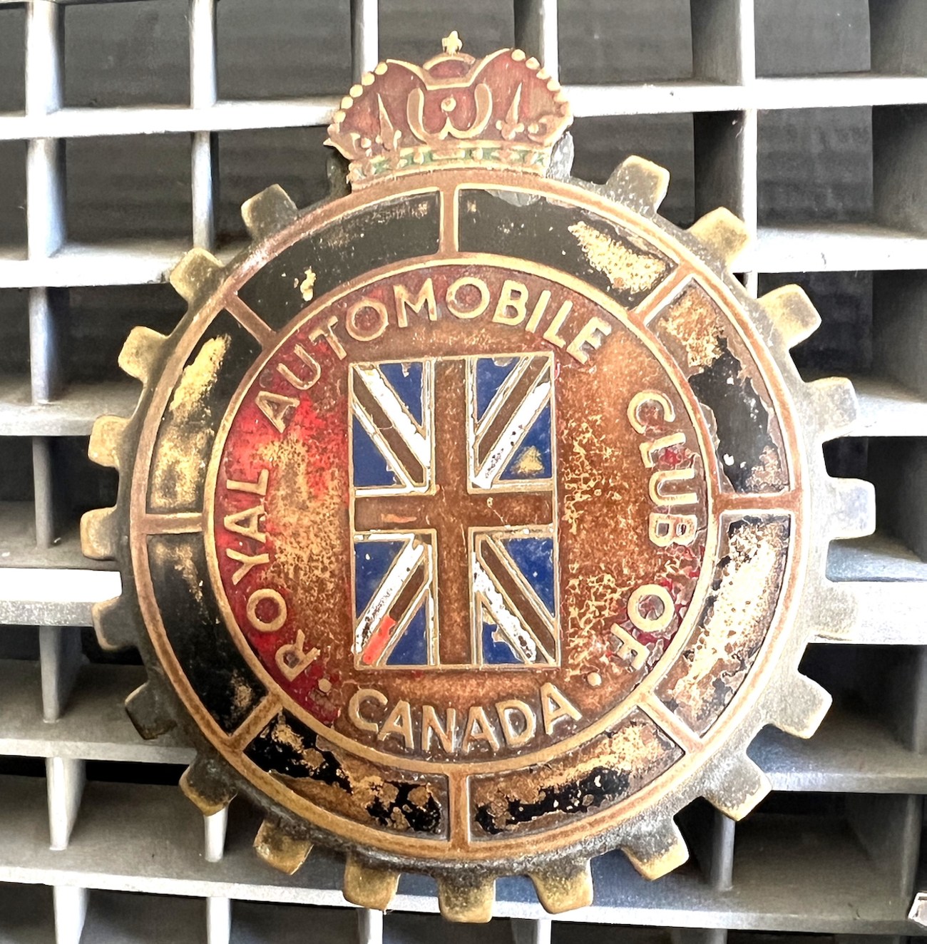 Historic 17-Badge Collection - Image 25