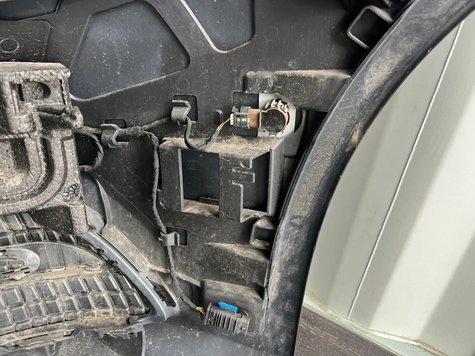 Mercedes-Benz S-Class W222 Front Bumper – Magnetite Black Metallic 9183 - Image 3