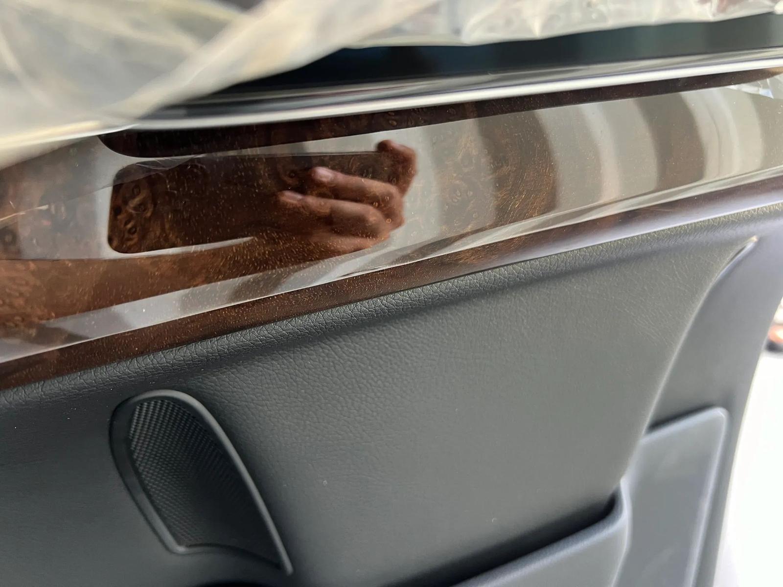 Mercedes-Benz S-Class W222 Front Seat Leather - Image 8