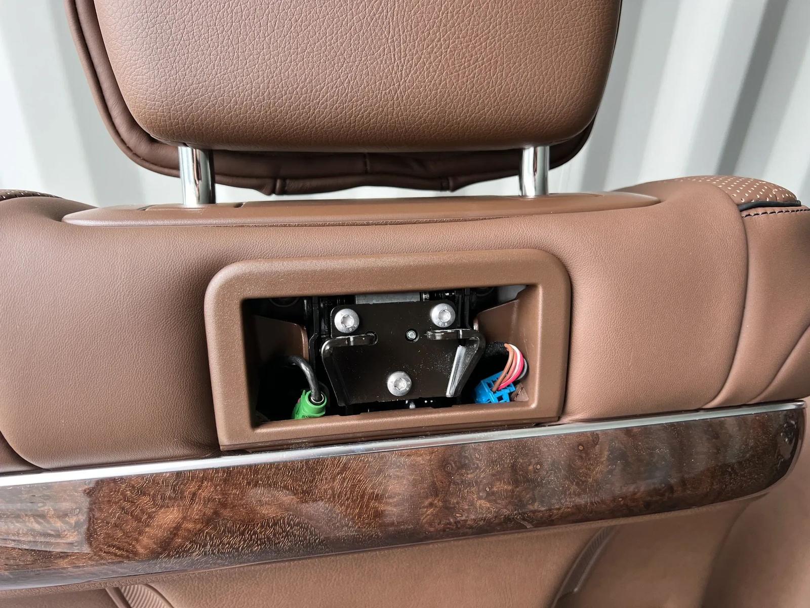 Mercedes-Benz S-Class W222 Front Seat - Image 6