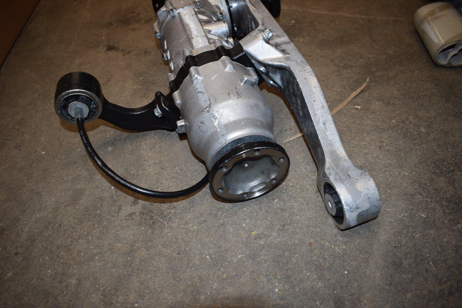 Mercedes-Benz W639 Vito / Viano 4x4 Rear Axle Differential - Image 5