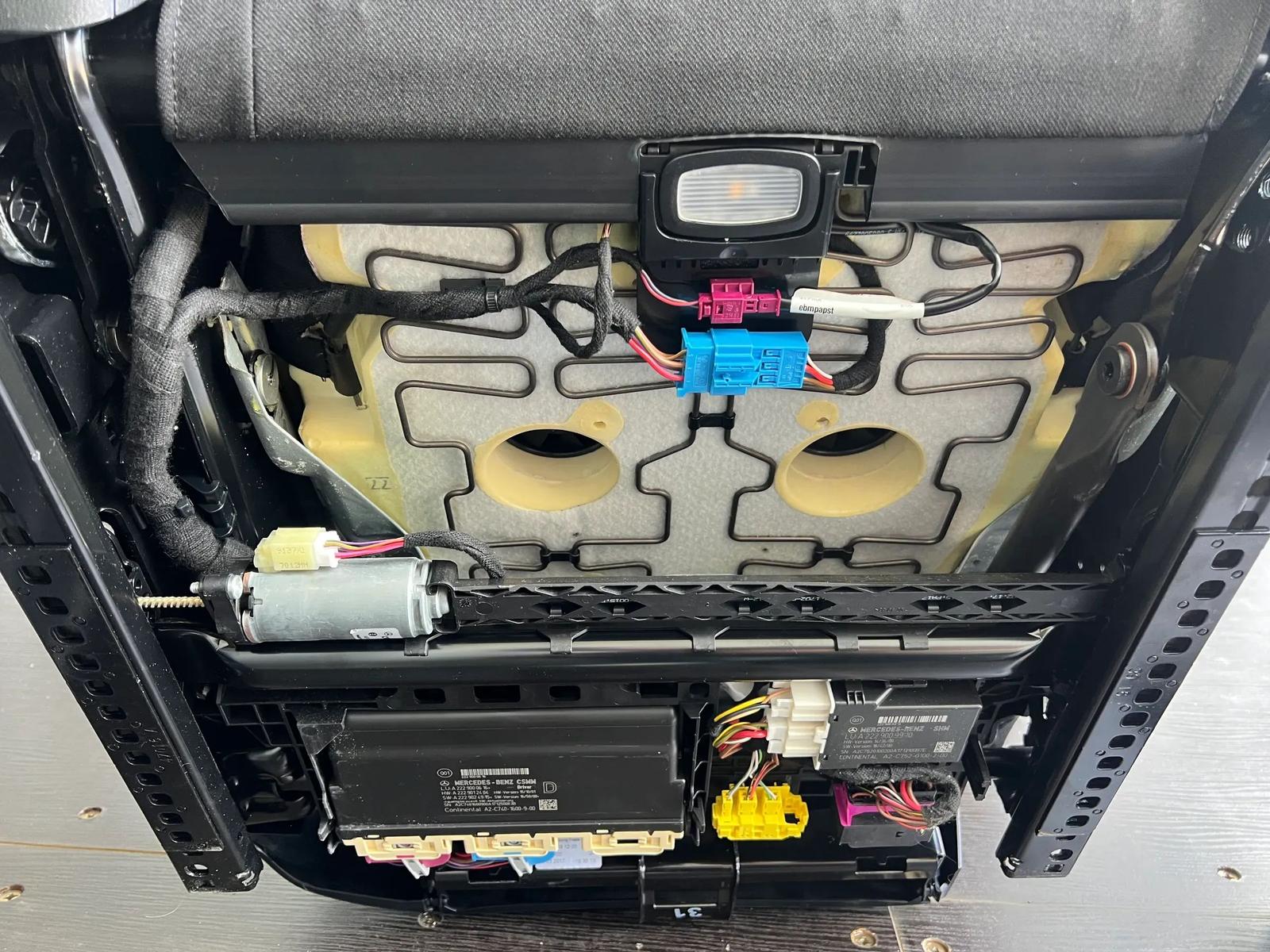 Mercedes-Benz S-Class W222 Front Seat Leather - Image 4