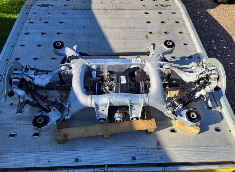 OEM Rear Axle Assembly: 2018 BMW M5 F90