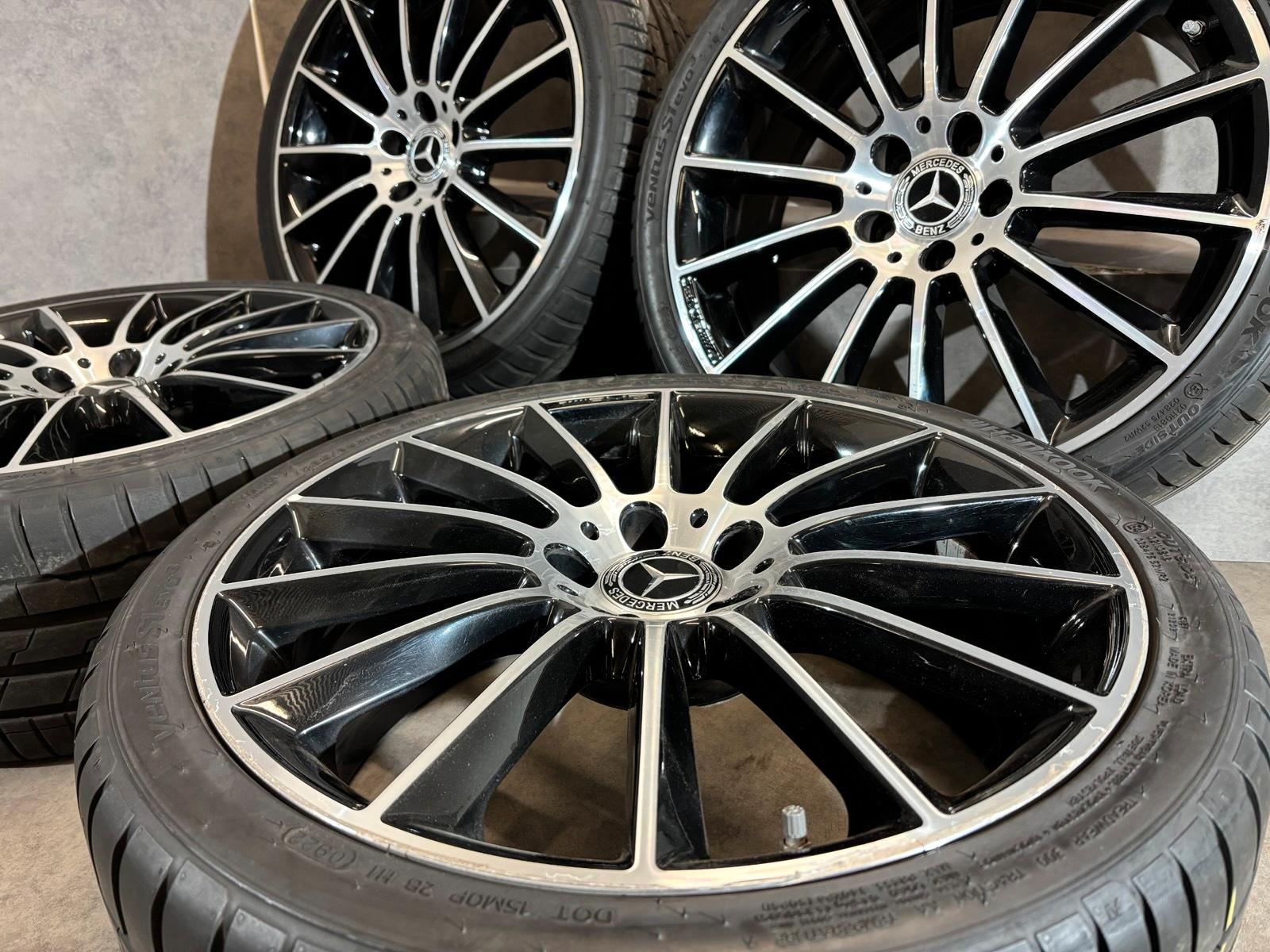 Mercedes-Benz AMG 19" Wheels